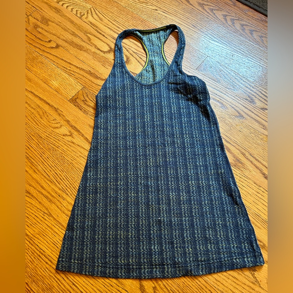 Lululemon athletic tank size 4. Has small snag, as shown.
